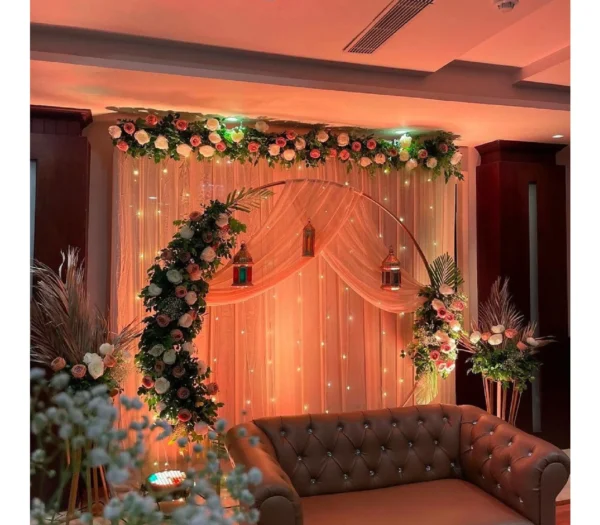 Golden Glow – Romantic Floral Dream